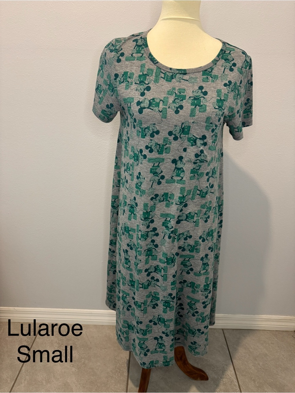 LuLaRoe Gray Top with Teal Accent